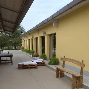 בית חווה Azienda Agrituristica Scotti, סומה לומברדו